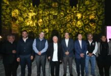 Inauguran Pepe Chedraui y Arquidiócesis de Puebla nueva iluminación de la Catedral