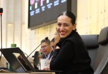 Ana Laura Gómez impulsa iniciativa para establecer esquemas fiscales que favorezcan a productores de mezcal
