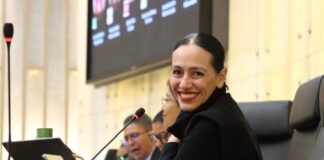 Ana Laura Gómez impulsa iniciativa para establecer esquemas fiscales que favorezcan a productores de mezcal