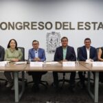 Renuncian presidenta municipal, sindico y regidores del municipio de Acatlán.