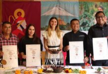 Organizan comida de Mole de Caderas en Puebla a productores de Tehuacán.