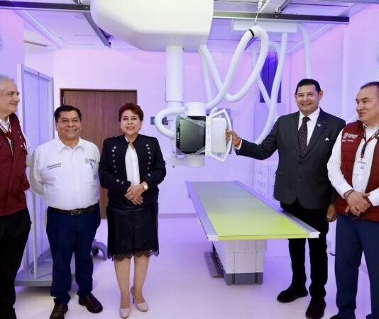 ISSSTEP fortalece servicios médicos con inversión histórica en infraestructura y equipamiento