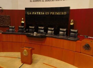 En el Senado se guarda un minuto de silencio en memoria de fallecidos en accidente de trenes en Toledo, España.