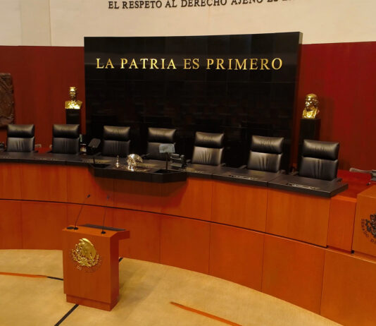 En el Senado se guarda un minuto de silencio en memoria de fallecidos en accidente de trenes en Toledo, España.